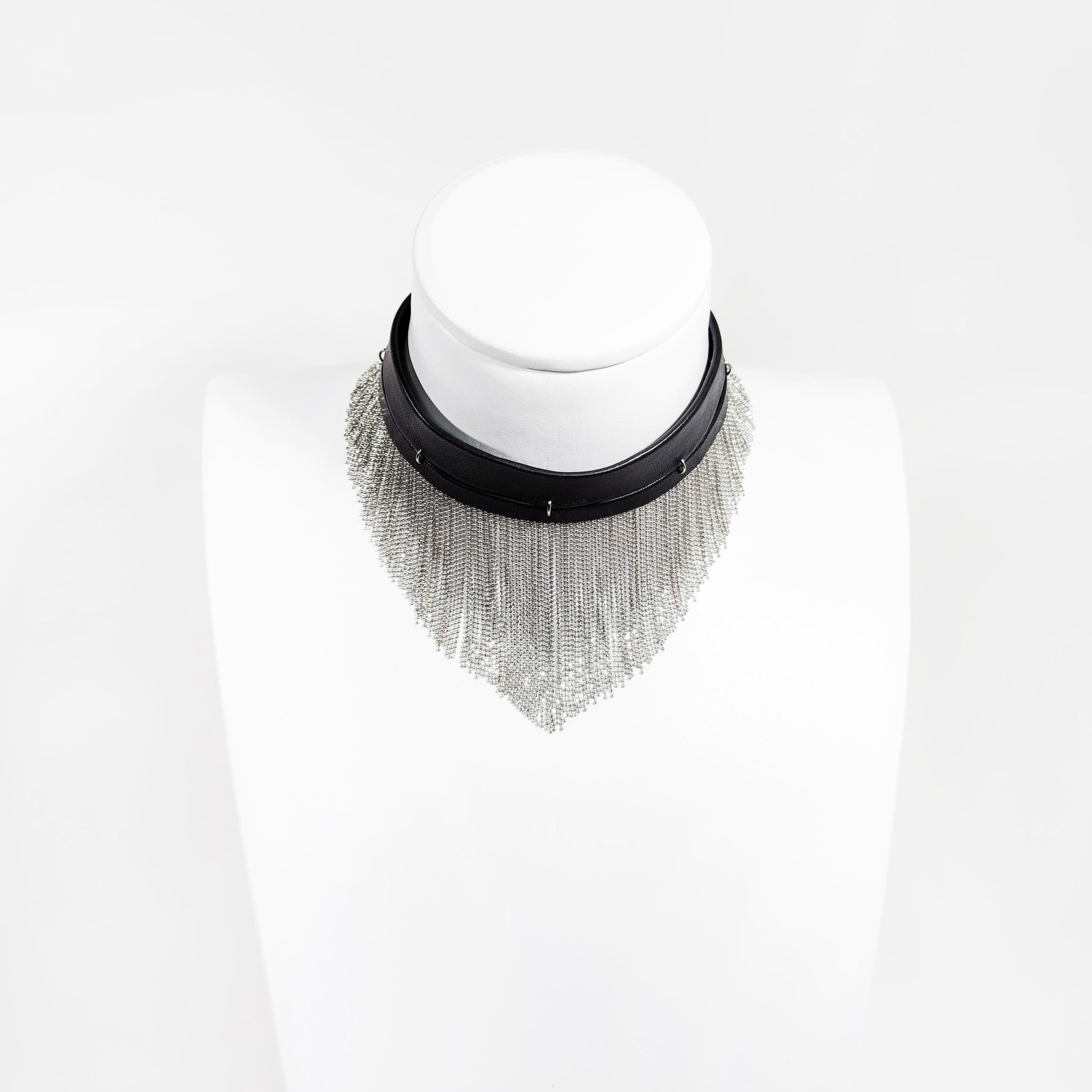 Axinia Short Leather Chocker with Chains